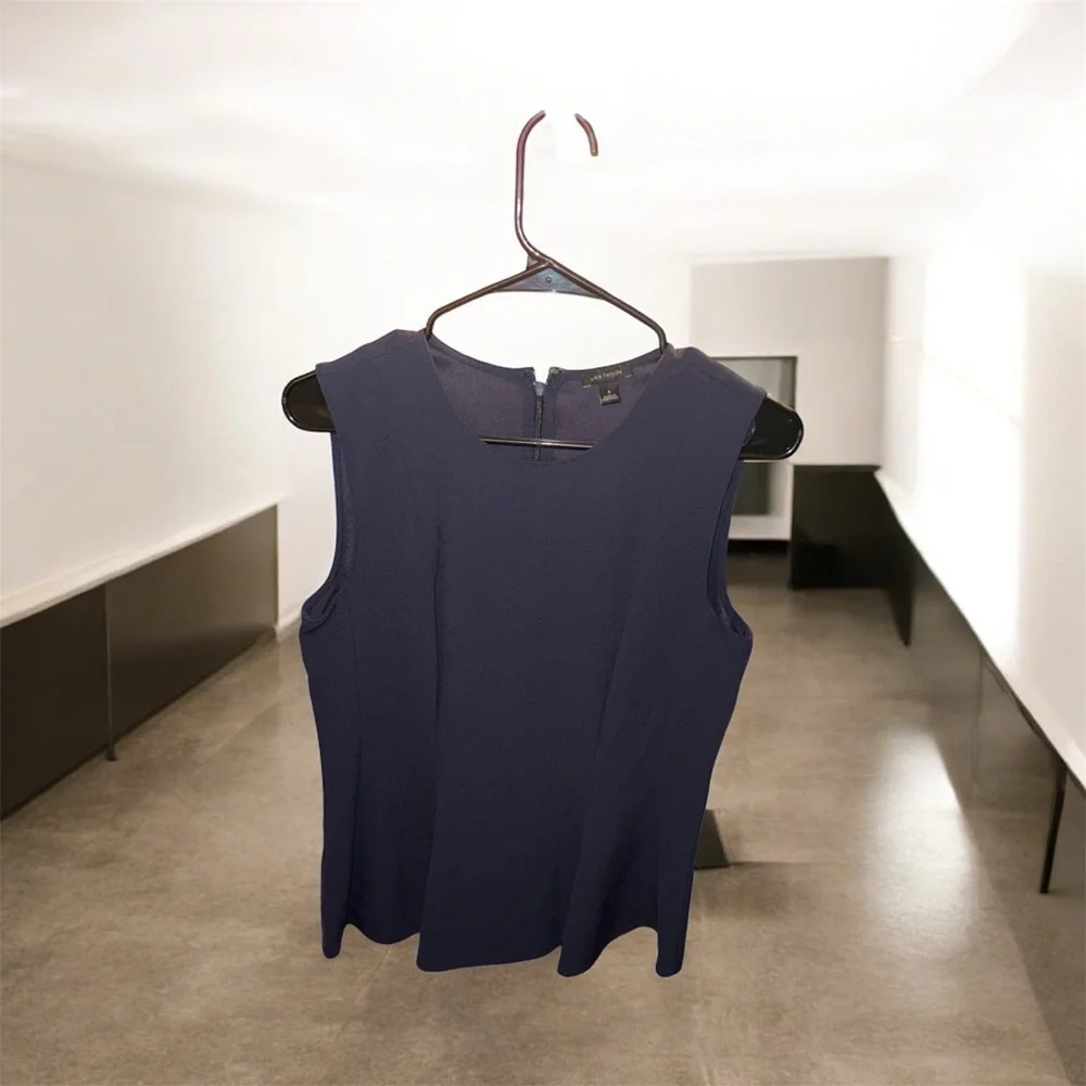 Loft Ann Taylor Bundle 2 TankTops sizes: MP & size 4 - Picture 2 of 3